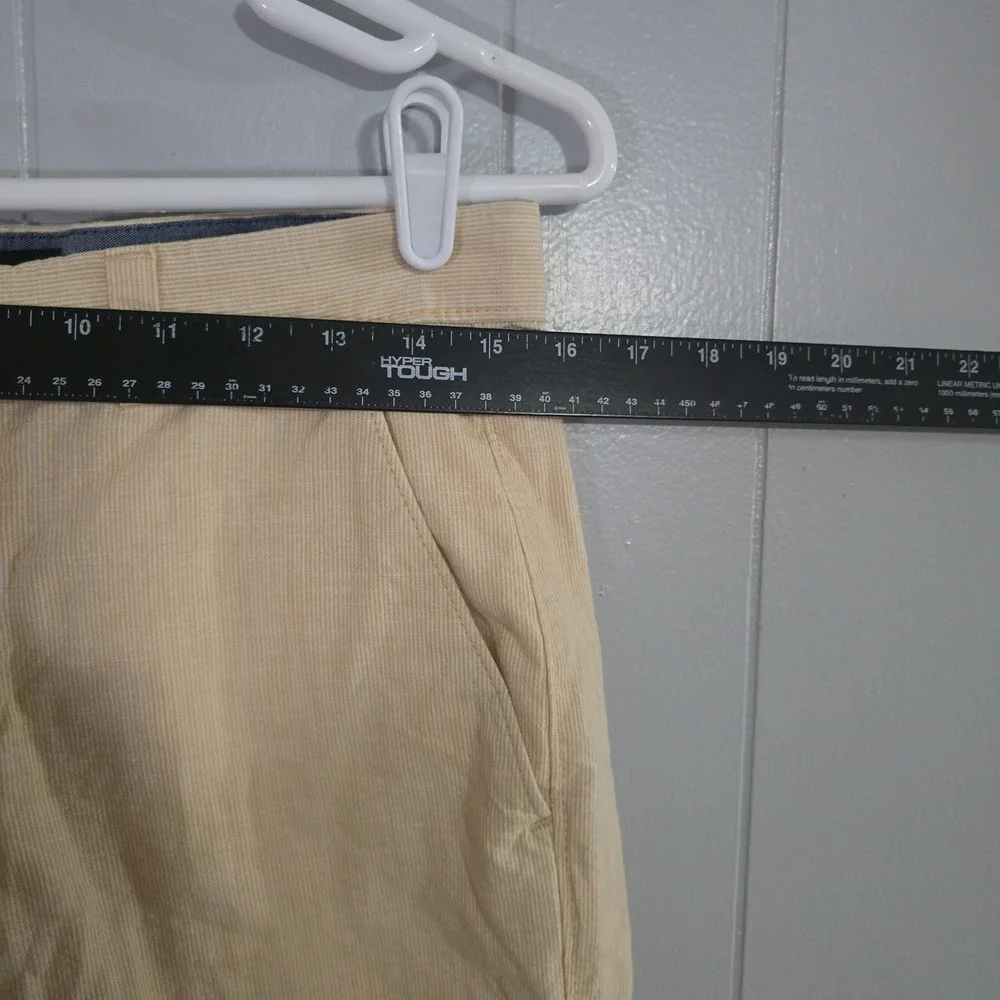 Banana Republic Emerson Short Mens 29 Yellow Fine Corduroy Flat Front‎ Chino
